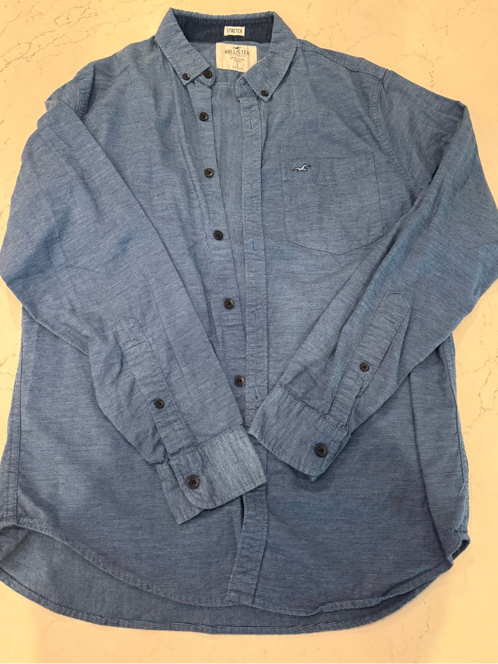Hollister Chambray Button-Down Shirt in Light Blue Large